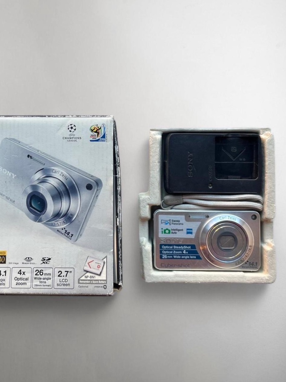 New w Box Sony DSC-W530 Silver Camera w Battery, Case, Charger & Full Kit Tested